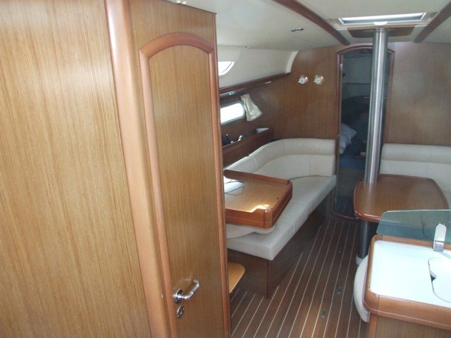 Sun Odyssey 36 i - 2007 -12.jpg